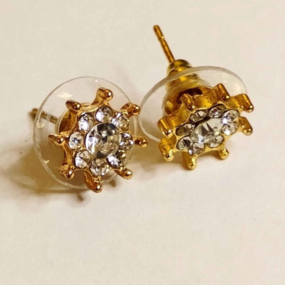 Vintage Gold Tone Cubic Zirconia Floral Studs‎